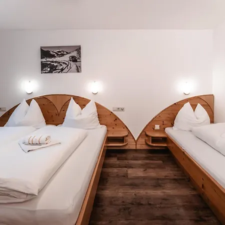 Kendler * Σάαλμπαχ-Χίντεργκλεμ